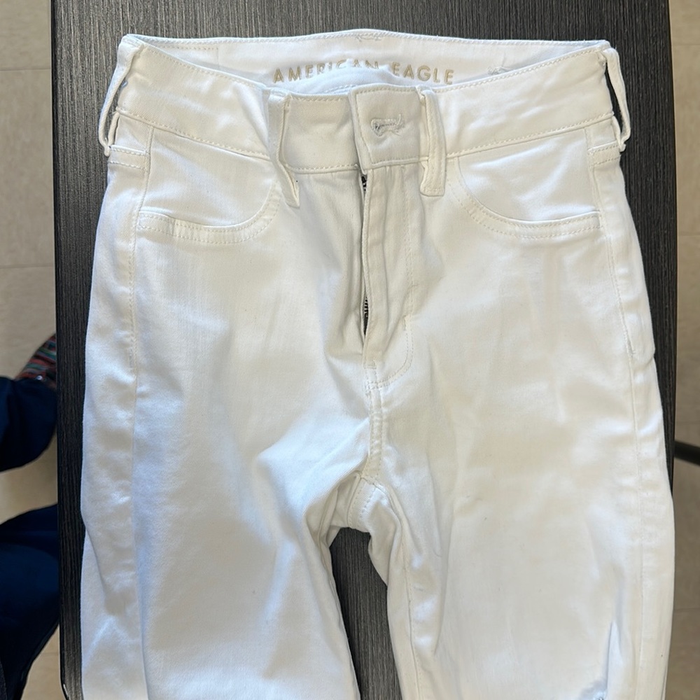 American Eagle Size 0 white jeans